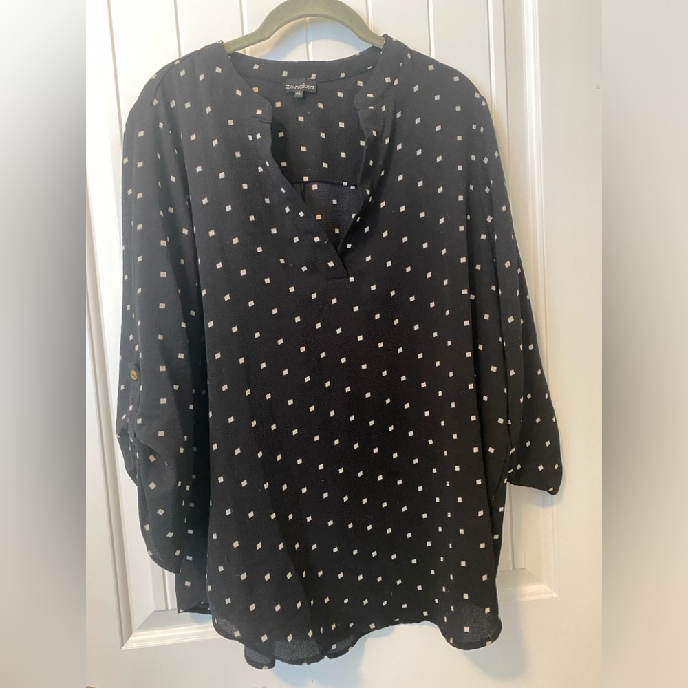 Black & White Print Split Neck Top
